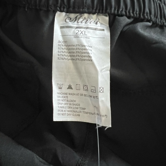 Women’s plus size joggers - Picture 7 of 11